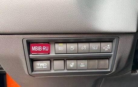 Toyota Sequoia, 2023 год, 13 900 000 рублей, 25 фотография