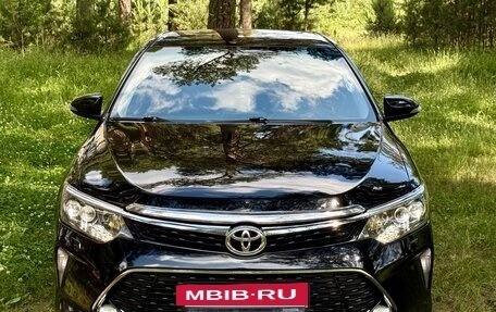 Toyota Camry, 2017 год, 2 223 000 рублей, 2 фотография