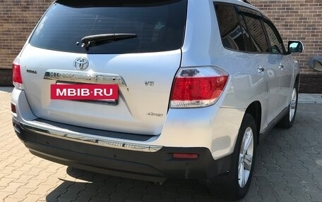 Toyota Highlander III, 2010 год, 1 500 000 рублей, 4 фотография