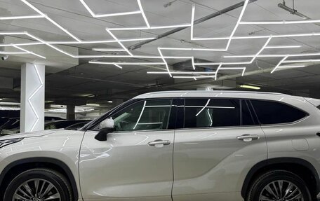 Toyota Highlander, 2026 год, 6 190 000 рублей, 2 фотография