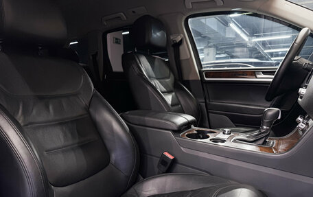 Volkswagen Touareg III, 2013 год, 1 750 000 рублей, 16 фотография