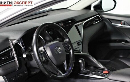 Toyota Camry, 2018 год, 2 357 000 рублей, 11 фотография