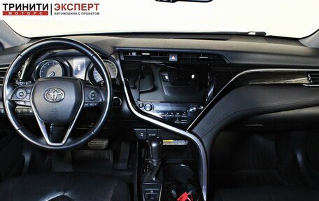 Toyota Camry, 2018 год, 2 357 000 рублей, 12 фотография