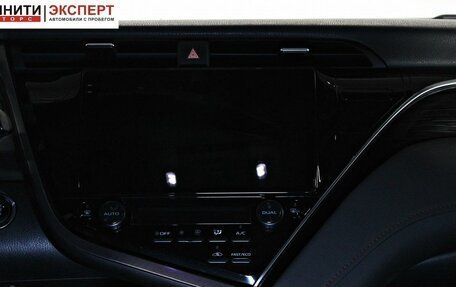 Toyota Camry, 2018 год, 2 357 000 рублей, 14 фотография