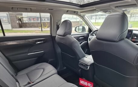 Toyota Highlander, 2026 год, 5 670 000 рублей, 28 фотография