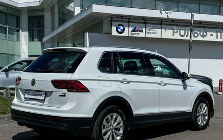 Volkswagen Tiguan II, 2017 год, 2 197 000 рублей, 6 фотография