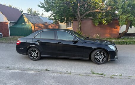Mercedes-Benz E-Класс, 2011 год, 1 320 000 рублей, 4 фотография