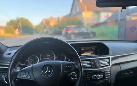 Mercedes-Benz E-Класс, 2011 год, 1 320 000 рублей, 10 фотография