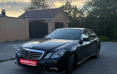Mercedes-Benz E-Класс, 2011 год, 1 320 000 рублей, 3 фотография