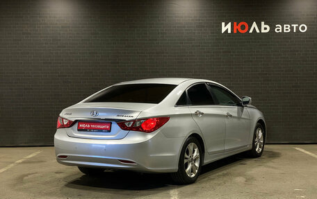 Hyundai Sonata VI, 2011 год, 1 120 000 рублей, 5 фотография