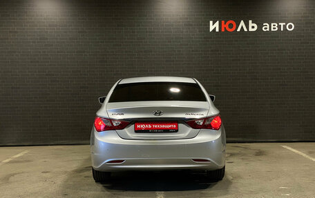 Hyundai Sonata VI, 2011 год, 1 120 000 рублей, 6 фотография