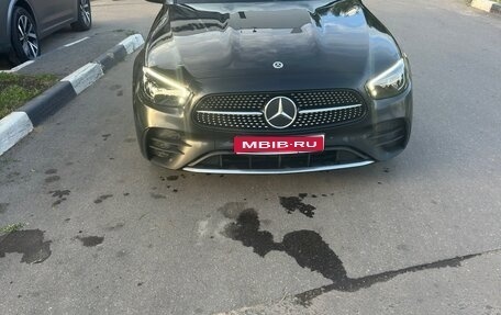 Mercedes-Benz E-Класс, 2021 год, 3 100 000 рублей, 1 фотография