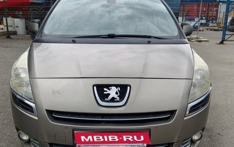 Peugeot 5008 I рестайлинг, 2011 год, 850 000 рублей, 1 фотография