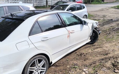 Mercedes-Benz E-Класс, 2012 год, 700 000 рублей, 3 фотография