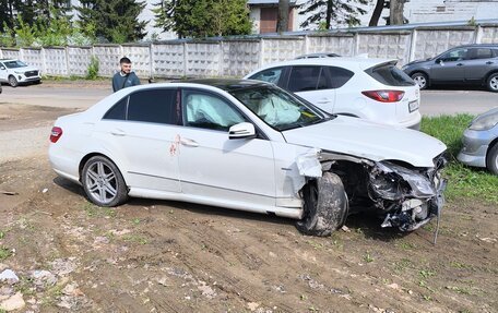 Mercedes-Benz E-Класс, 2012 год, 700 000 рублей, 2 фотография