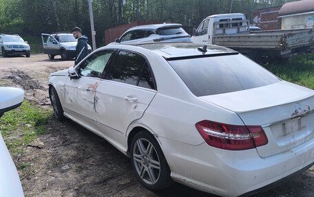 Mercedes-Benz E-Класс, 2012 год, 700 000 рублей, 4 фотография