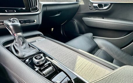 Volvo V90 Cross Country I рестайлинг, 2020 год, 3 600 000 рублей, 23 фотография