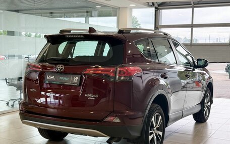 Toyota RAV4, 2018 год, 2 925 000 рублей, 6 фотография