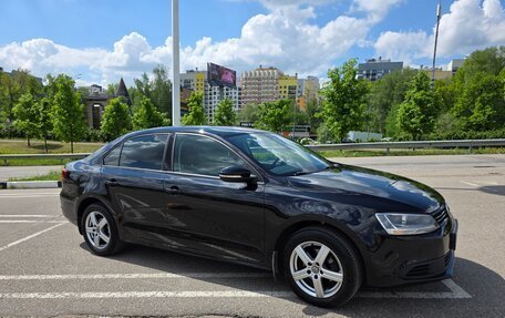Volkswagen Jetta VI, 2013 год, 1 300 000 рублей, 3 фотография
