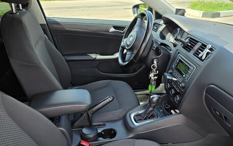 Volkswagen Jetta VI, 2013 год, 1 300 000 рублей, 6 фотография