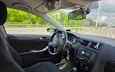 Volkswagen Jetta VI, 2013 год, 1 300 000 рублей, 7 фотография