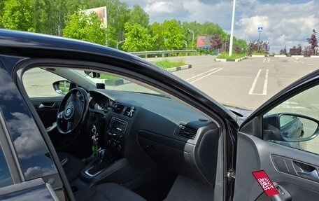 Volkswagen Jetta VI, 2013 год, 1 300 000 рублей, 5 фотография
