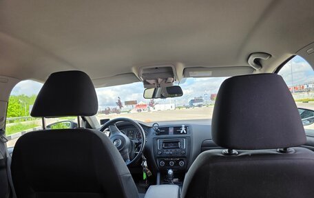 Volkswagen Jetta VI, 2013 год, 1 300 000 рублей, 13 фотография
