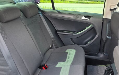 Volkswagen Jetta VI, 2013 год, 1 300 000 рублей, 14 фотография