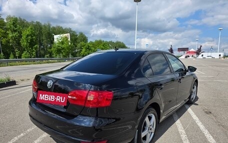 Volkswagen Jetta VI, 2013 год, 1 300 000 рублей, 21 фотография
