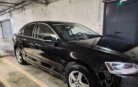 Volkswagen Jetta VI, 2013 год, 1 300 000 рублей, 33 фотография
