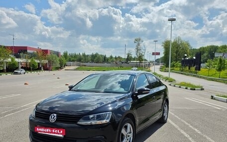 Volkswagen Jetta VI, 2013 год, 1 300 000 рублей, 25 фотография
