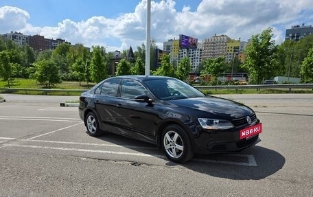 Volkswagen Jetta VI, 2013 год, 1 300 000 рублей, 28 фотография