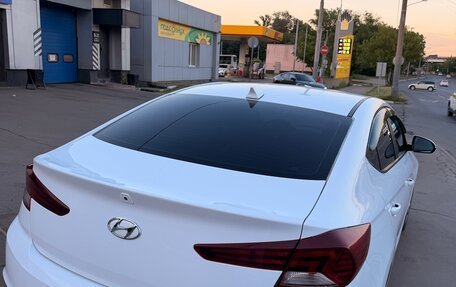 Hyundai Elantra VI рестайлинг, 2019 год, 1 100 000 рублей, 6 фотография