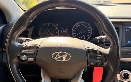 Hyundai Elantra VI рестайлинг, 2019 год, 1 100 000 рублей, 8 фотография