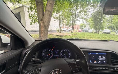 Hyundai Elantra VI рестайлинг, 2019 год, 1 100 000 рублей, 11 фотография