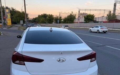 Hyundai Elantra VI рестайлинг, 2019 год, 1 100 000 рублей, 3 фотография