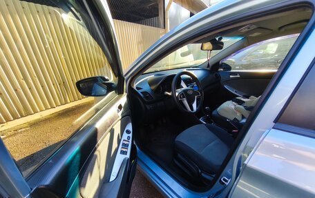 Hyundai Solaris II рестайлинг, 2012 год, 680 000 рублей, 12 фотография