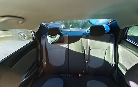 Hyundai Solaris II рестайлинг, 2012 год, 680 000 рублей, 9 фотография
