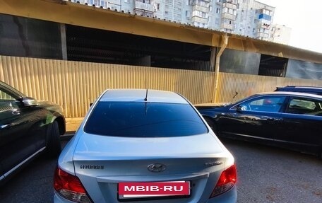 Hyundai Solaris II рестайлинг, 2012 год, 680 000 рублей, 18 фотография