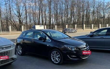 Opel Astra J, 2014 год, 1 400 000 рублей, 4 фотография
