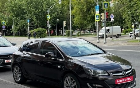 Opel Astra J, 2014 год, 1 400 000 рублей, 13 фотография