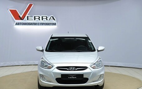 Hyundai Solaris II рестайлинг, 2011 год, 630 000 рублей, 2 фотография
