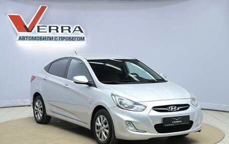 Hyundai Solaris II рестайлинг, 2011 год, 630 000 рублей, 3 фотография