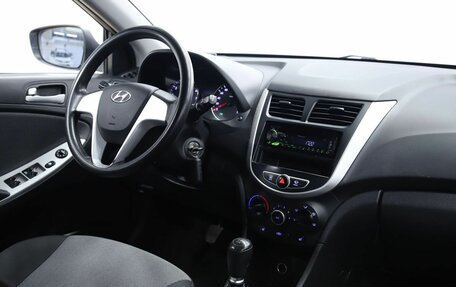 Hyundai Solaris II рестайлинг, 2011 год, 630 000 рублей, 11 фотография