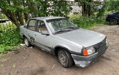 Opel Kadett E рестайлинг, 1986 год, 43 000 рублей, 4 фотография
