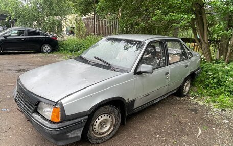 Opel Kadett E рестайлинг, 1986 год, 43 000 рублей, 3 фотография