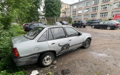 Opel Kadett E рестайлинг, 1986 год, 43 000 рублей, 7 фотография