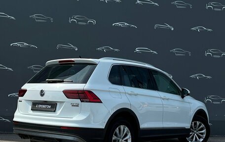 Volkswagen Tiguan II, 2017 год, 2 668 700 рублей, 2 фотография