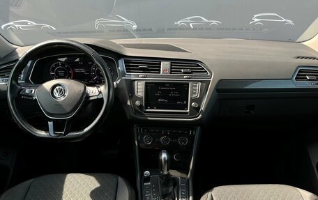 Volkswagen Tiguan II, 2017 год, 2 668 700 рублей, 6 фотография