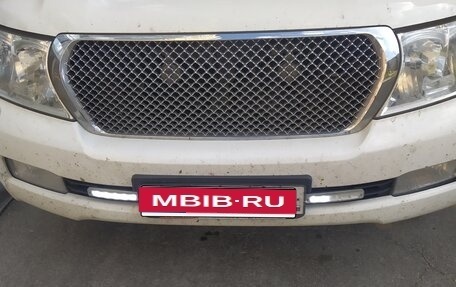 Toyota Land Cruiser 200, 2010 год, 3 000 000 рублей, 1 фотография